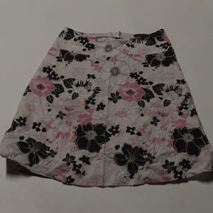 Love Me Kiss Me Flower Design Skirt
